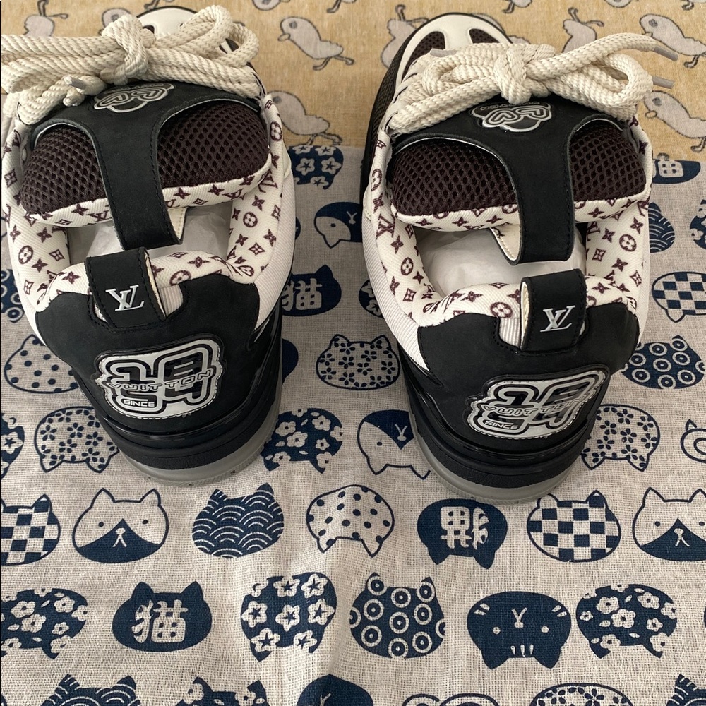 Louis Vuitton White And Black Sneakers - Picture 7 of 8